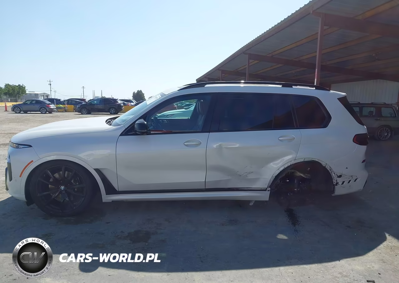 2023 BMW X7 M60I VIN:5UX33EM01P9R52117 - 15