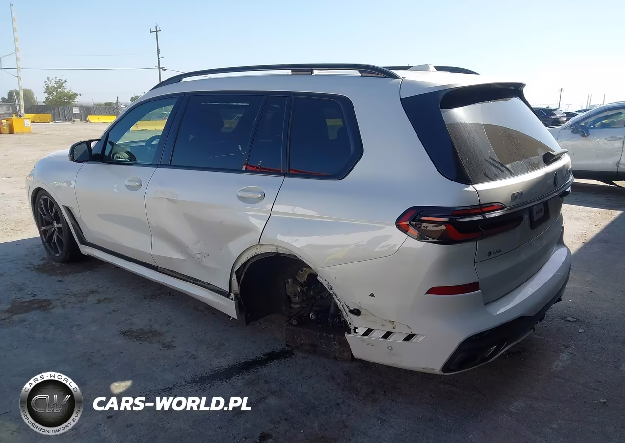 2023 BMW X7 M60I VIN:5UX33EM01P9R52117 - 3