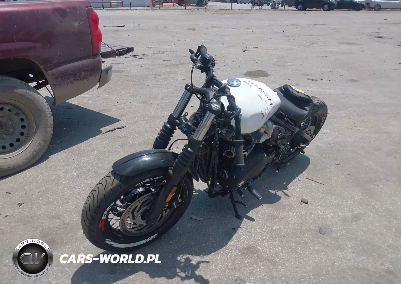 2025 Triumph Motorcycle Bonneville Bobber VIN:SMTD53HL1STCG1352 - 2