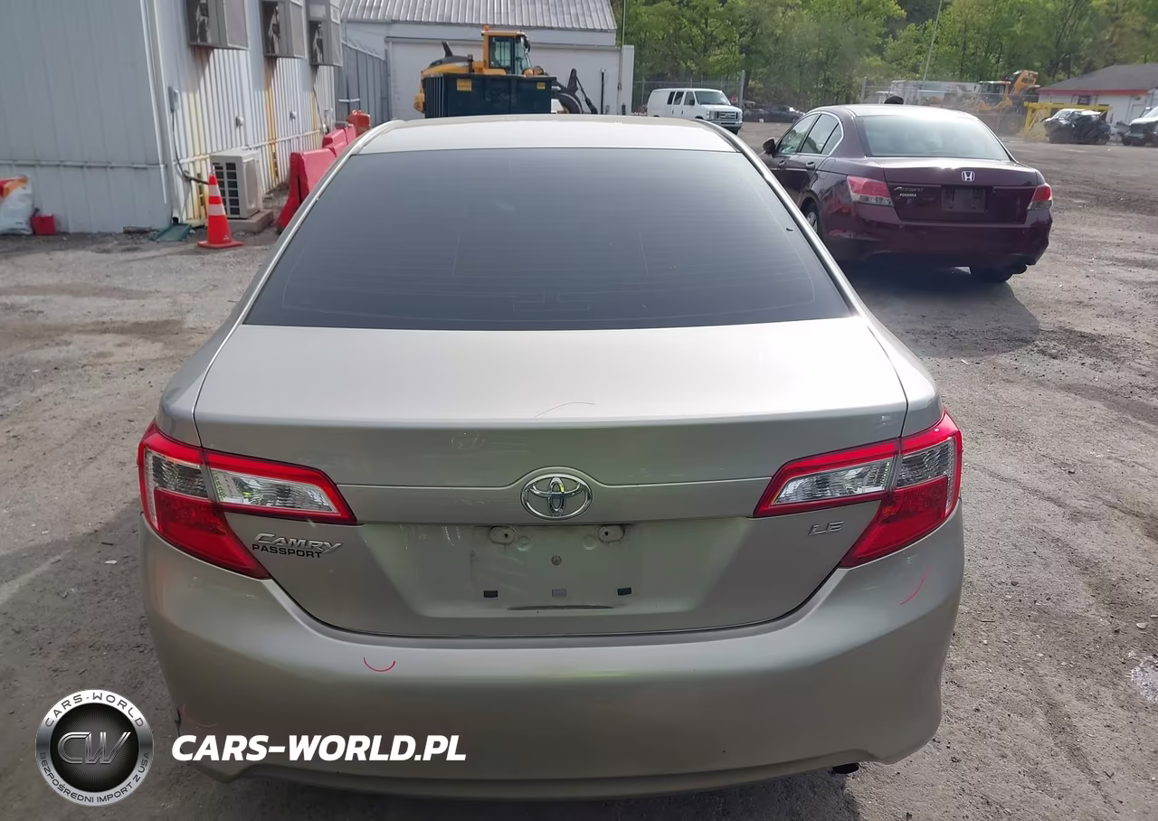 2013 Toyota Camry Le VIN:4T4BF1FK9DR284900 - 16