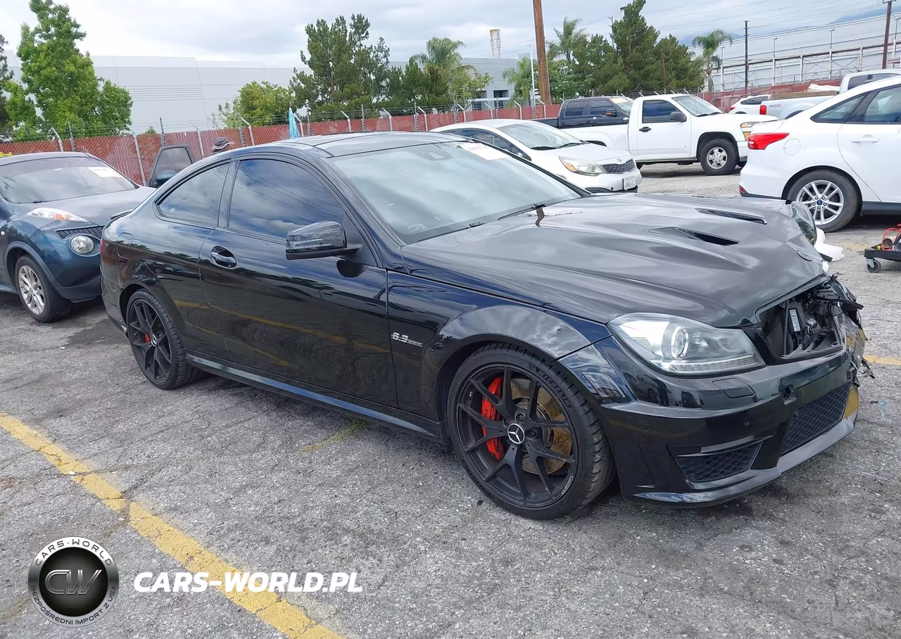 2014 Mercedes-Benz C 63 Amg – zdjęcie 1 z 18