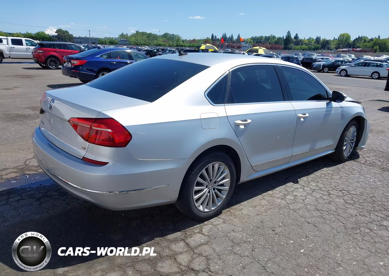 2016 Volkswagen Passat 1.8T Se VIN:1VWBT7A34GC032652 - 4
