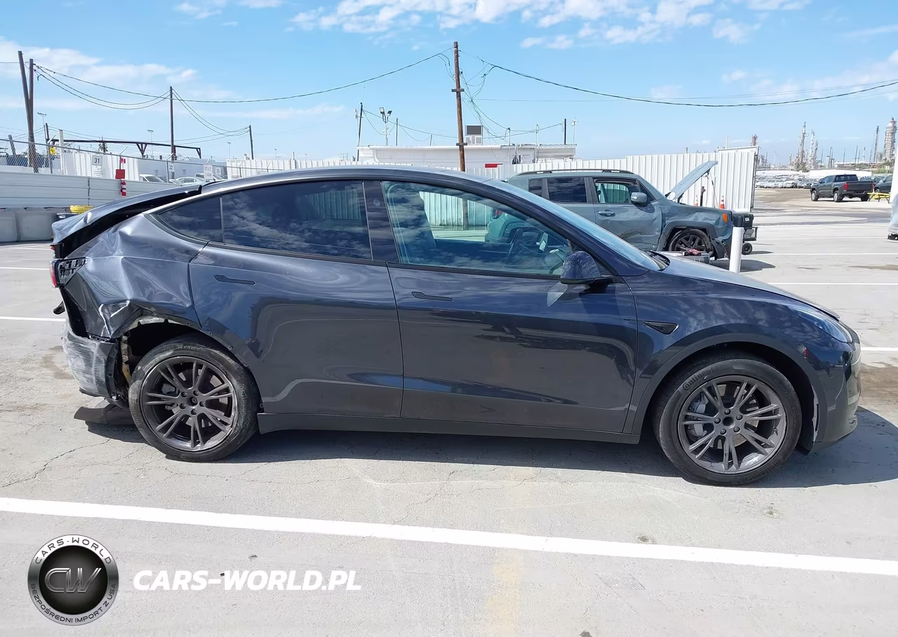 2024 Tesla Model Y Long Range Single Motor Rear-Wheel Drive-Rwd VIN:7SAYGDED8RF209344 - 13