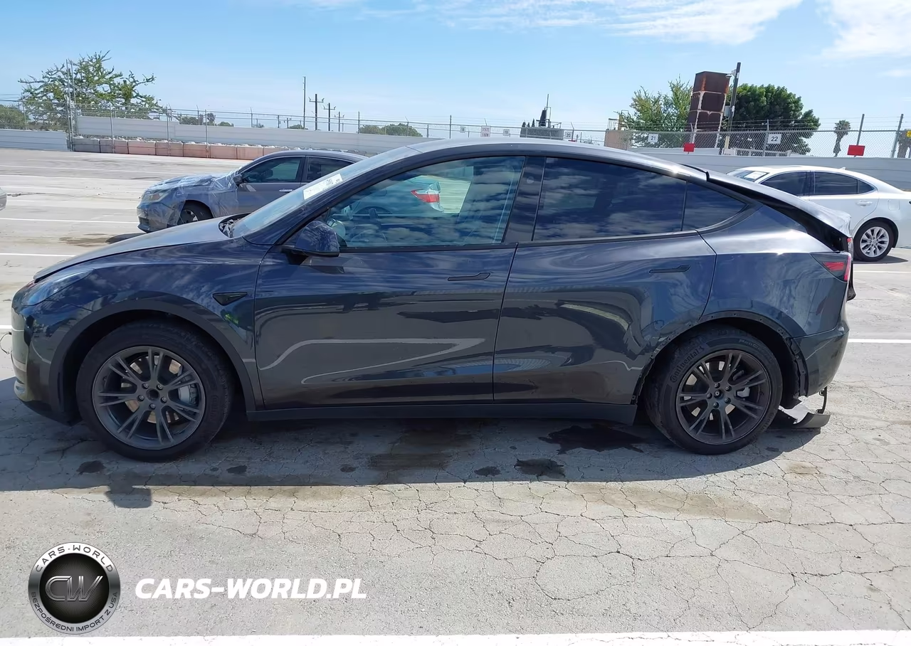 2024 Tesla Model Y Long Range Single Motor Rear-Wheel Drive-Rwd VIN:7SAYGDED8RF209344 - 14