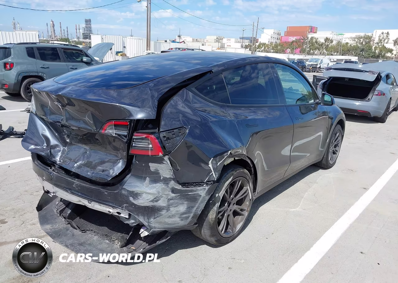 2024 Tesla Model Y Long Range Single Motor Rear-Wheel Drive-Rwd VIN:7SAYGDED8RF209344 - 4