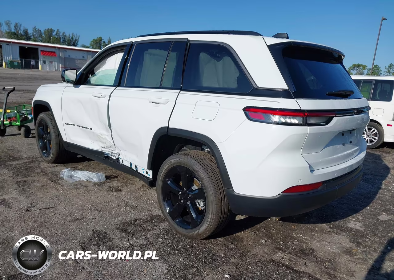 2026 Jeep Grand Cherokee Limited 4X2 VIN:1C4RJGBR5TC208693 - 3