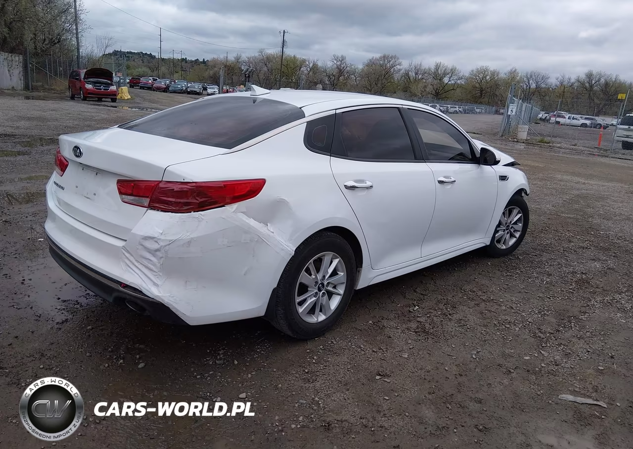 2017 Kia Optima Lx VIN:5XXGT4L35HG152952 - 4