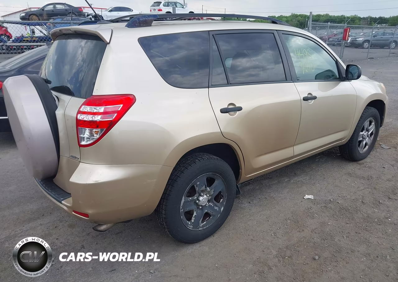 2017 Toyota Rav4 Xle VIN:2T3RFREV8HW613196 - 4