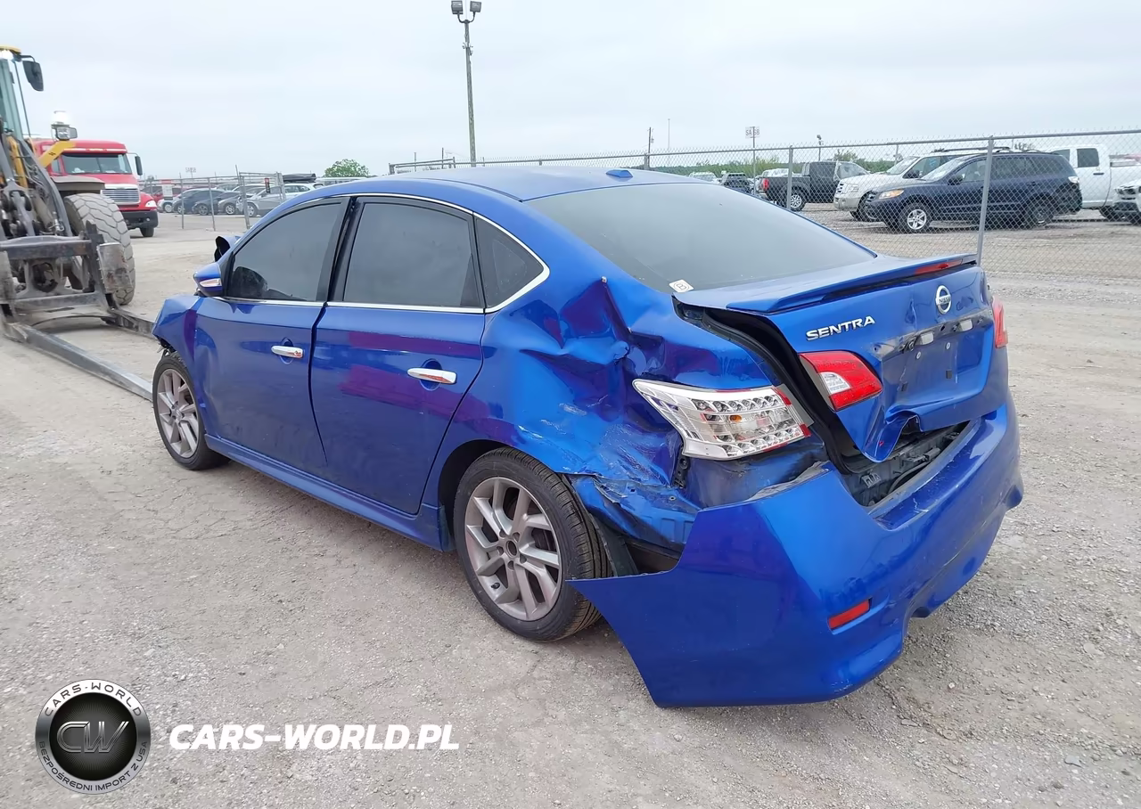 2015 Nissan Sentra Sr VIN:3N1AB7AP3FY286785 - 3