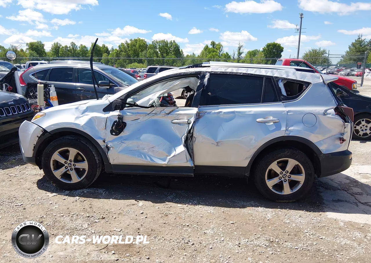 2015 Toyota Rav4 Xle VIN:JTMRFREVXFD127449 - 15