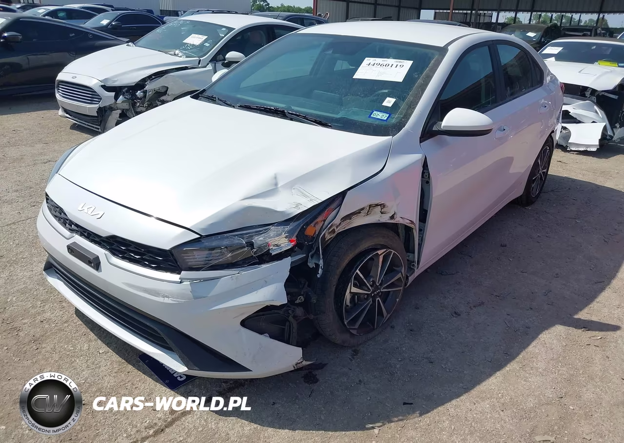 2024 Kia Forte Lxs VIN:3KPF24AD9RE738641 - 6