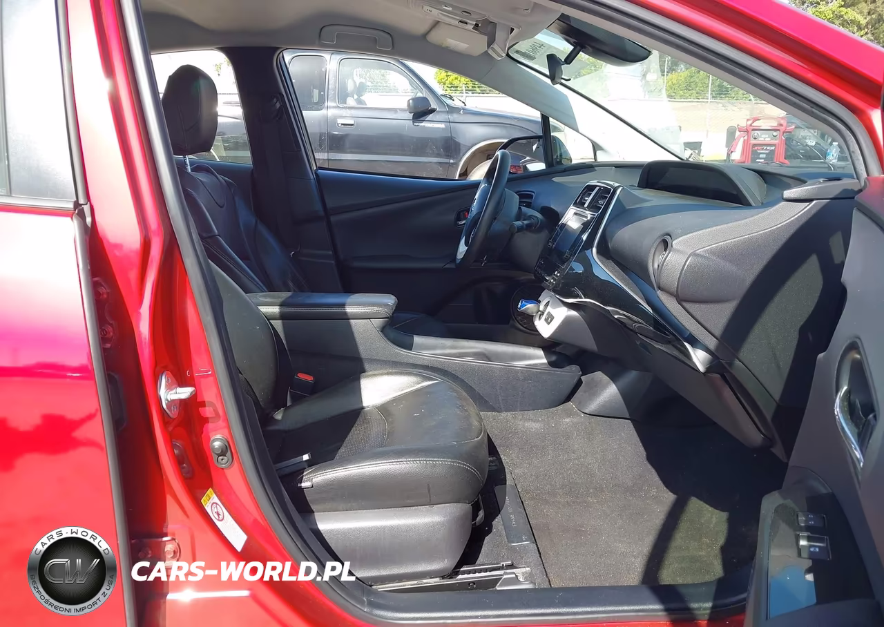 2017 Toyota Prius Two VIN:JTDKBRFU7H3567916 - 5