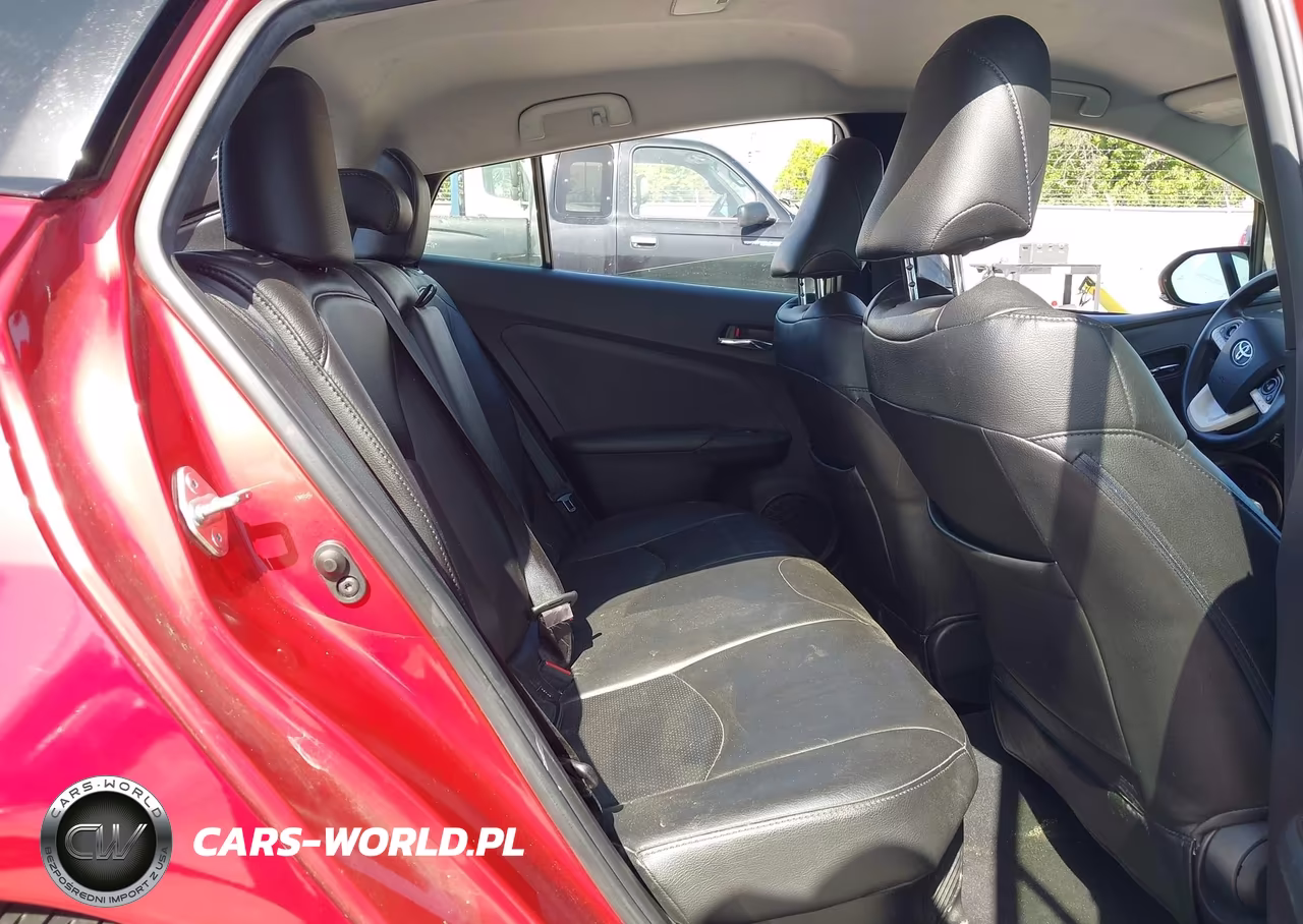 2017 Toyota Prius Two VIN:JTDKBRFU7H3567916 - 8