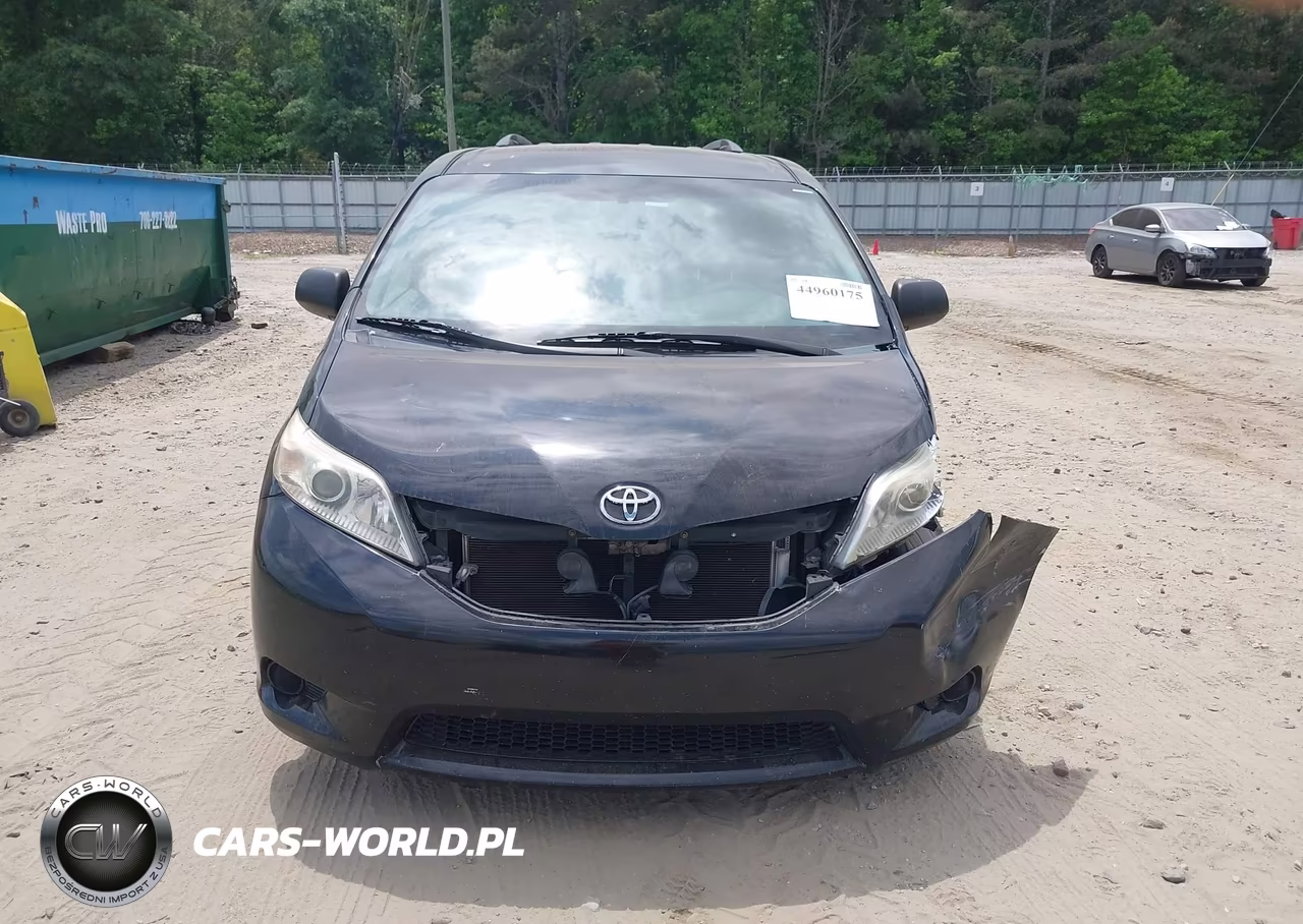 2011 Toyota Sienna Le V6 VIN:5TDKK3DC6BS012369 - 13