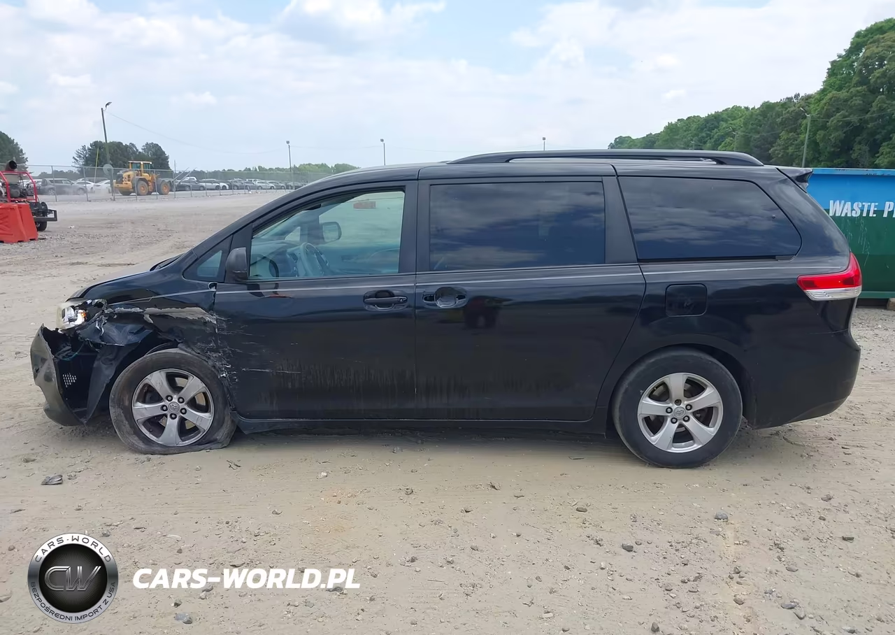 2011 Toyota Sienna Le V6 VIN:5TDKK3DC6BS012369 - 15