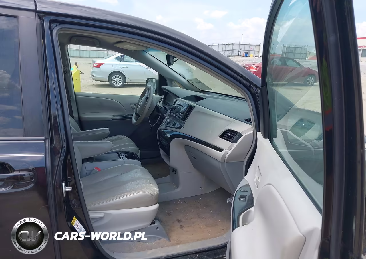 2011 Toyota Sienna Le V6 VIN:5TDKK3DC6BS012369 - 5