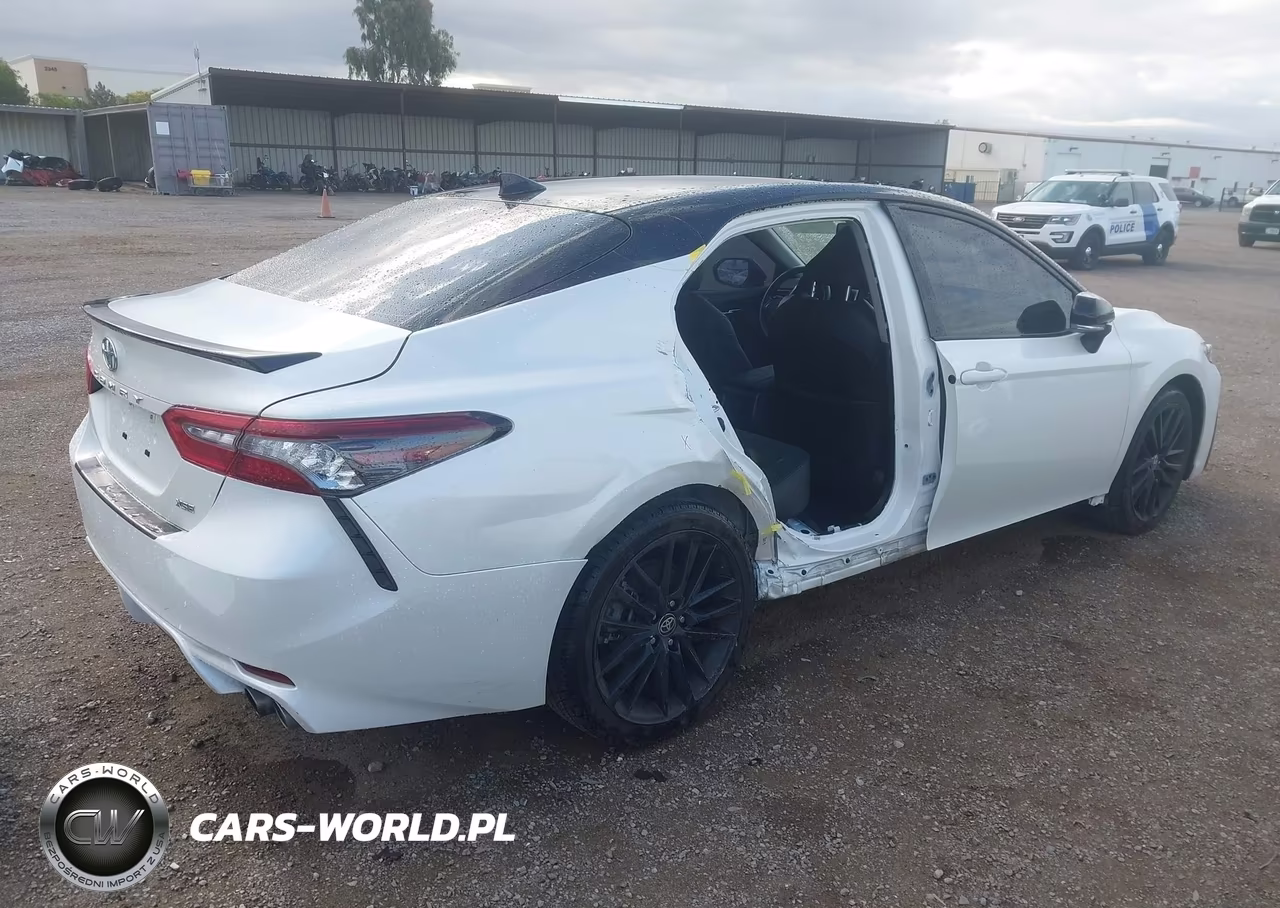 2022 Toyota Camry Xse VIN:4T1K61AK4NU027744 - 4