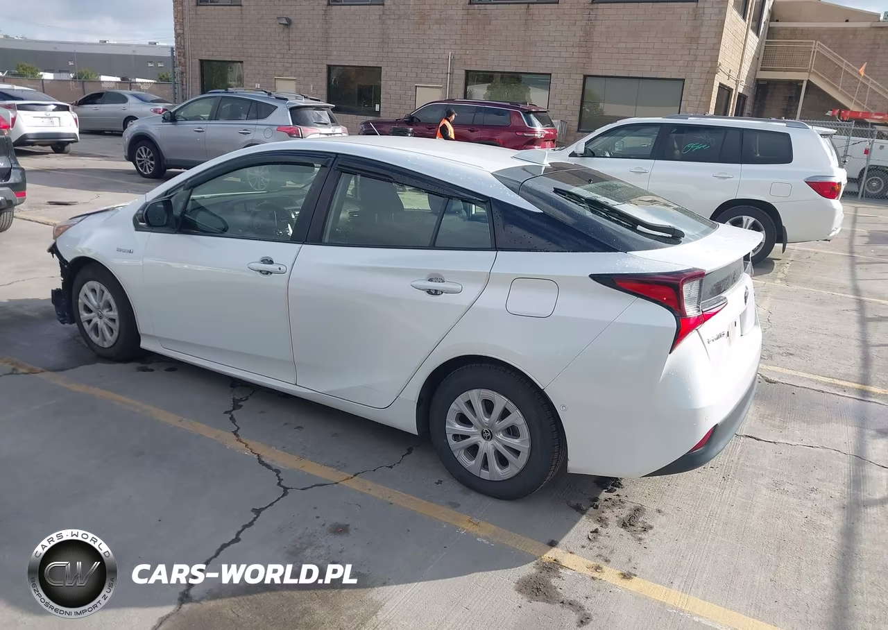 2022 Toyota Prius Le VIN:JTDKAMFU2N3178098 - 3