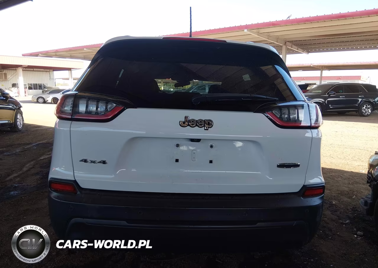 2019 Jeep Cherokee Latitude Plus 4X4 VIN:1C4PJMLB6KD335310 - 16