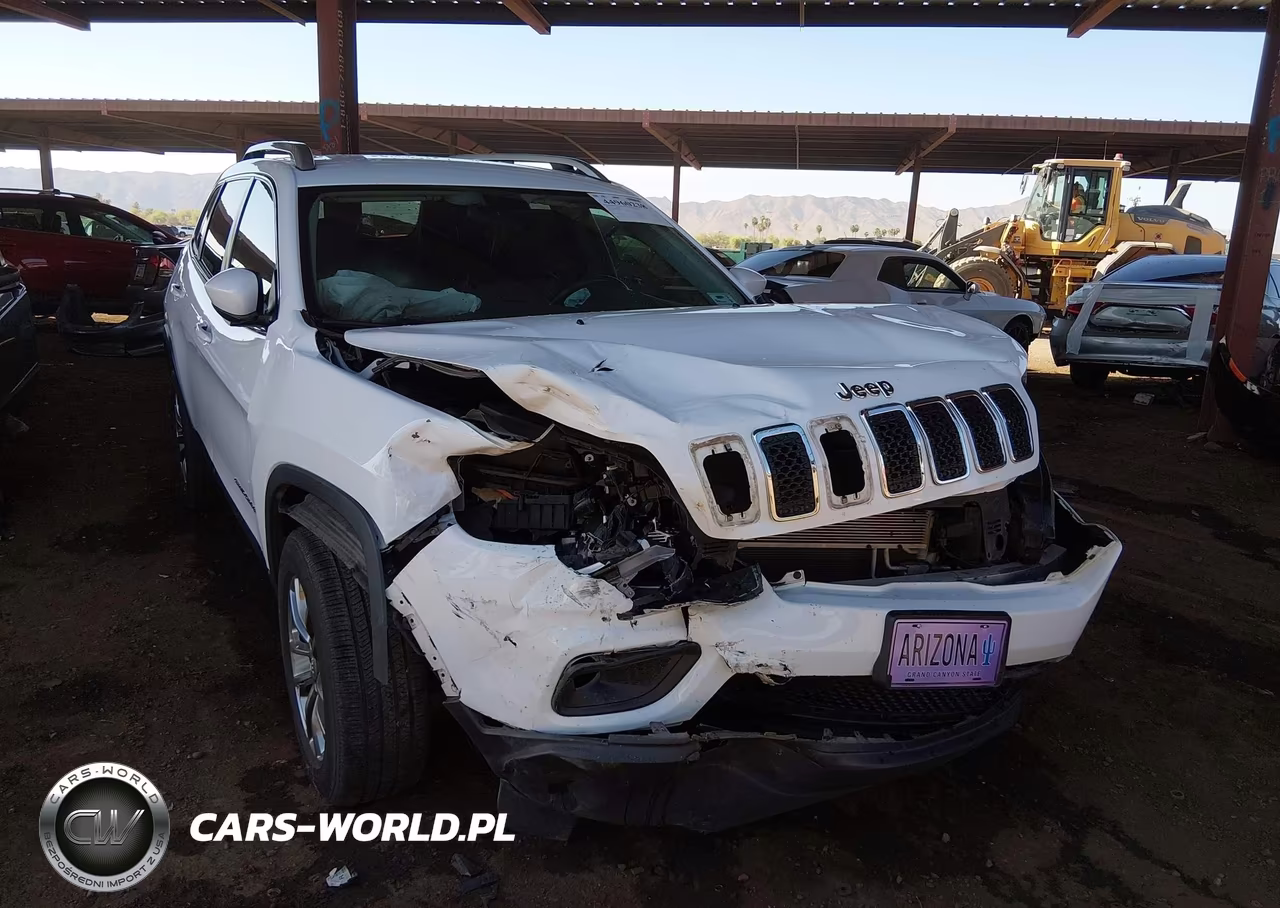 2019 Jeep Cherokee Latitude Plus 4X4 VIN:1C4PJMLB6KD335310 - 6