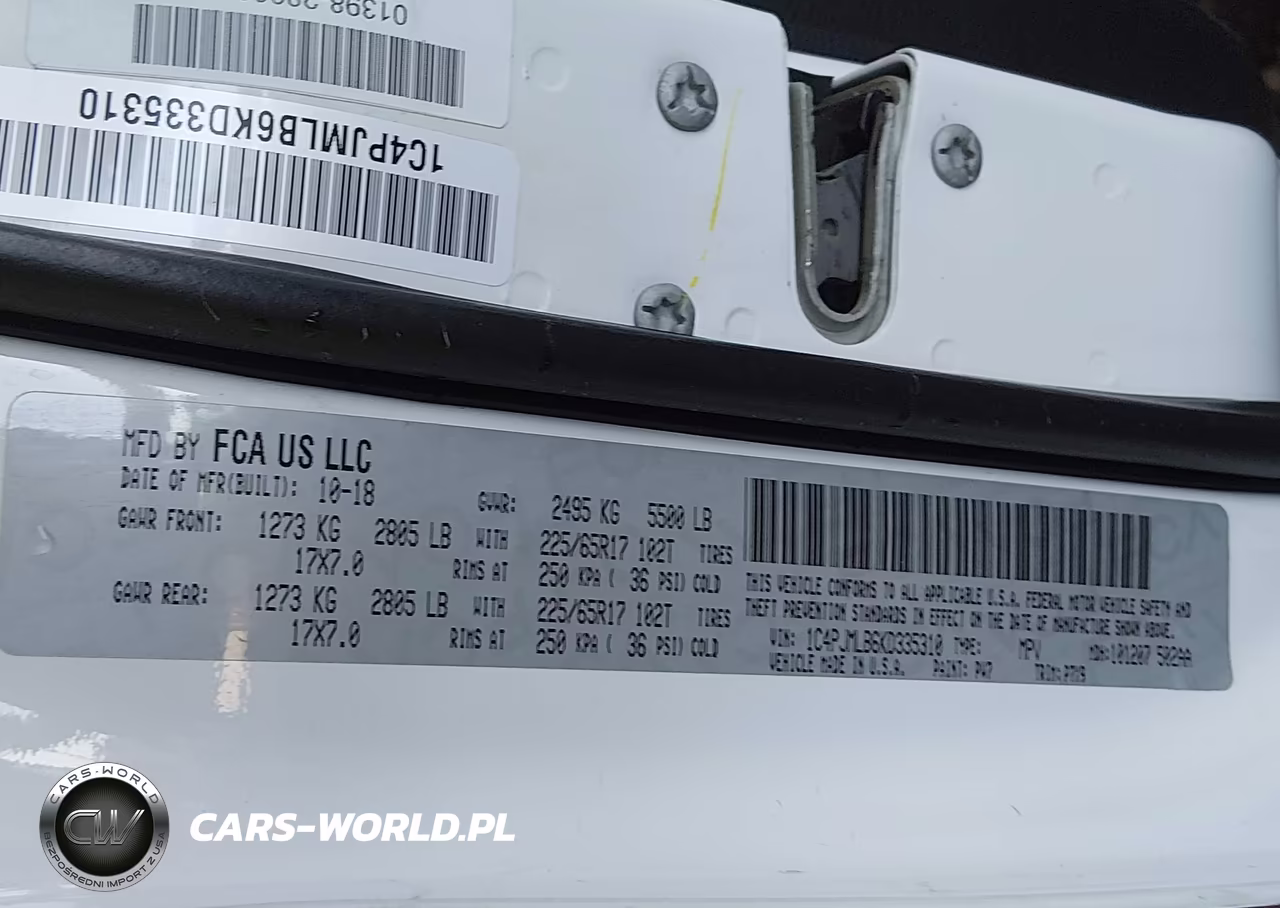 2019 Jeep Cherokee Latitude Plus 4X4 VIN:1C4PJMLB6KD335310 - 9