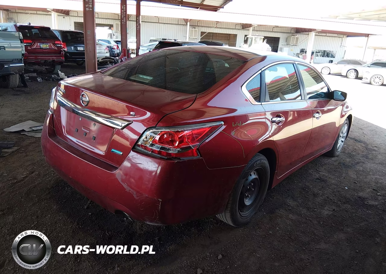 2014 Nissan Altima 2.5 S VIN:1N4AL3AP1EN209806 - 4