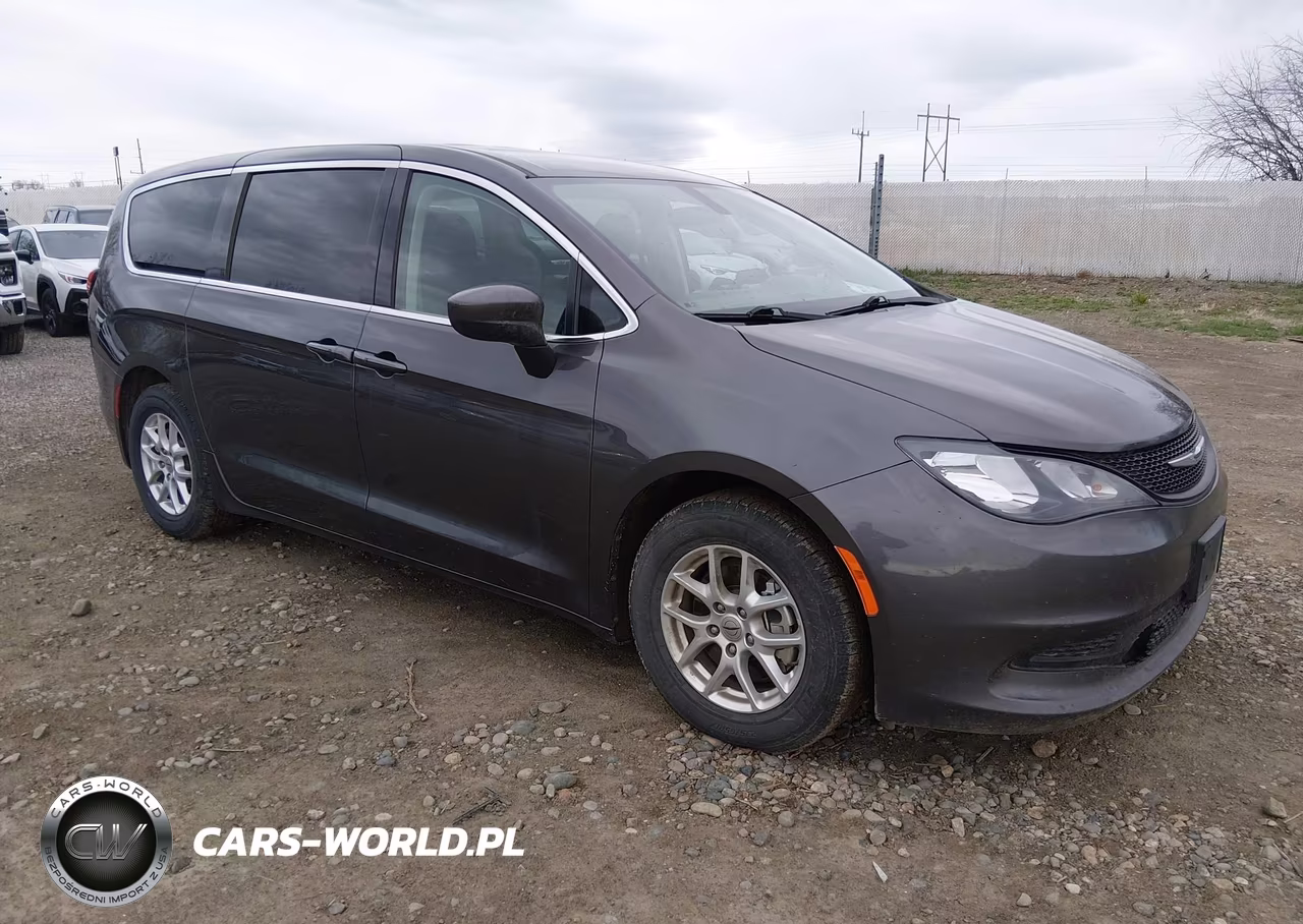 2022 Chrysler Voyager Lx