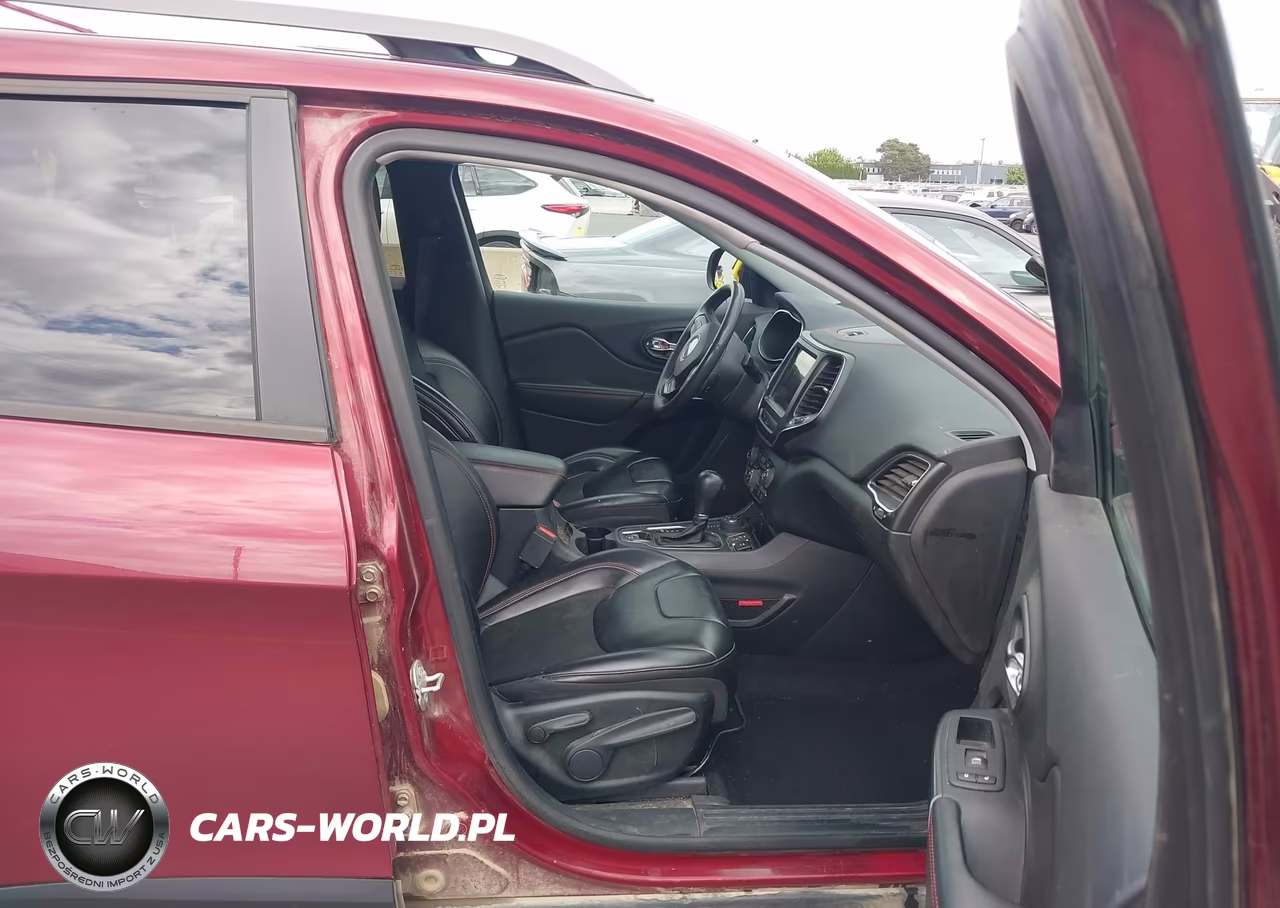 2020 Jeep Cherokee Trailhawk 4X4 VIN:1C4PJMBX7LD583127 - 5