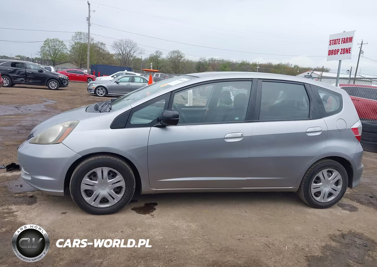2010 Honda Fit VIN:JHMGE8H27AC034908 - 15