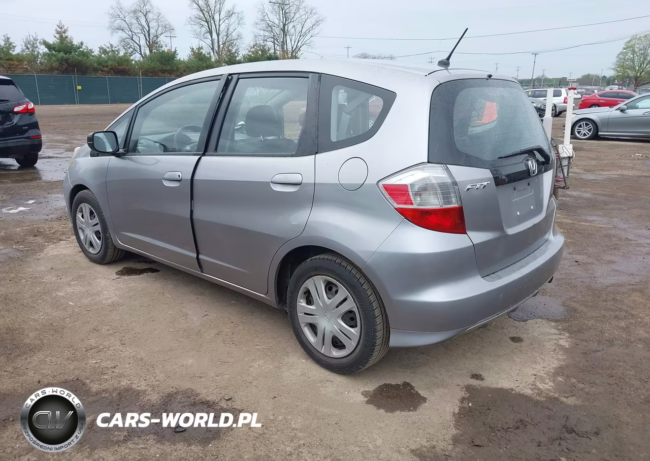 2010 Honda Fit VIN:JHMGE8H27AC034908 - 3
