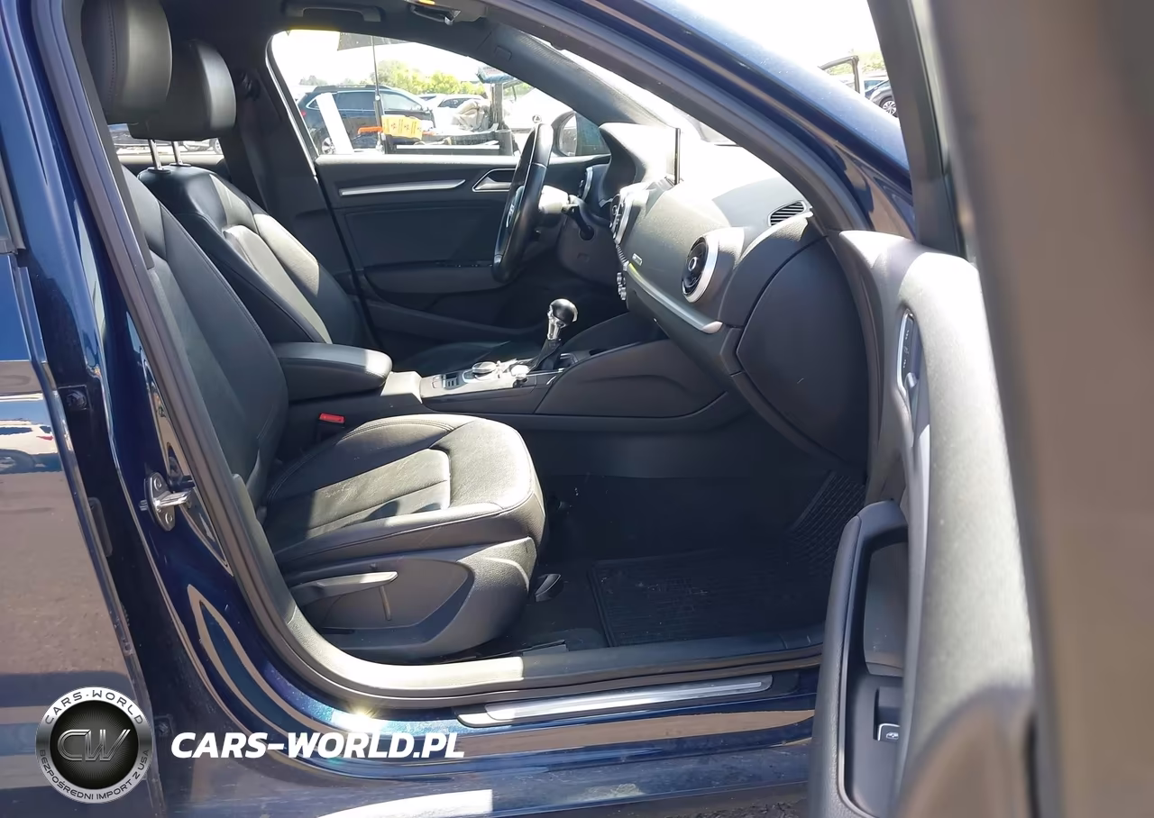2017 Audi A3 2.0T Premium VIN:WAUAUGFF2H1057445 - 5