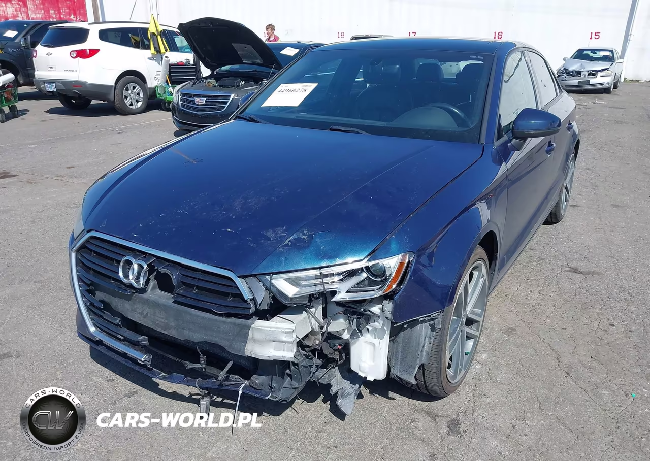2017 Audi A3 2.0T Premium VIN:WAUAUGFF2H1057445 - 6