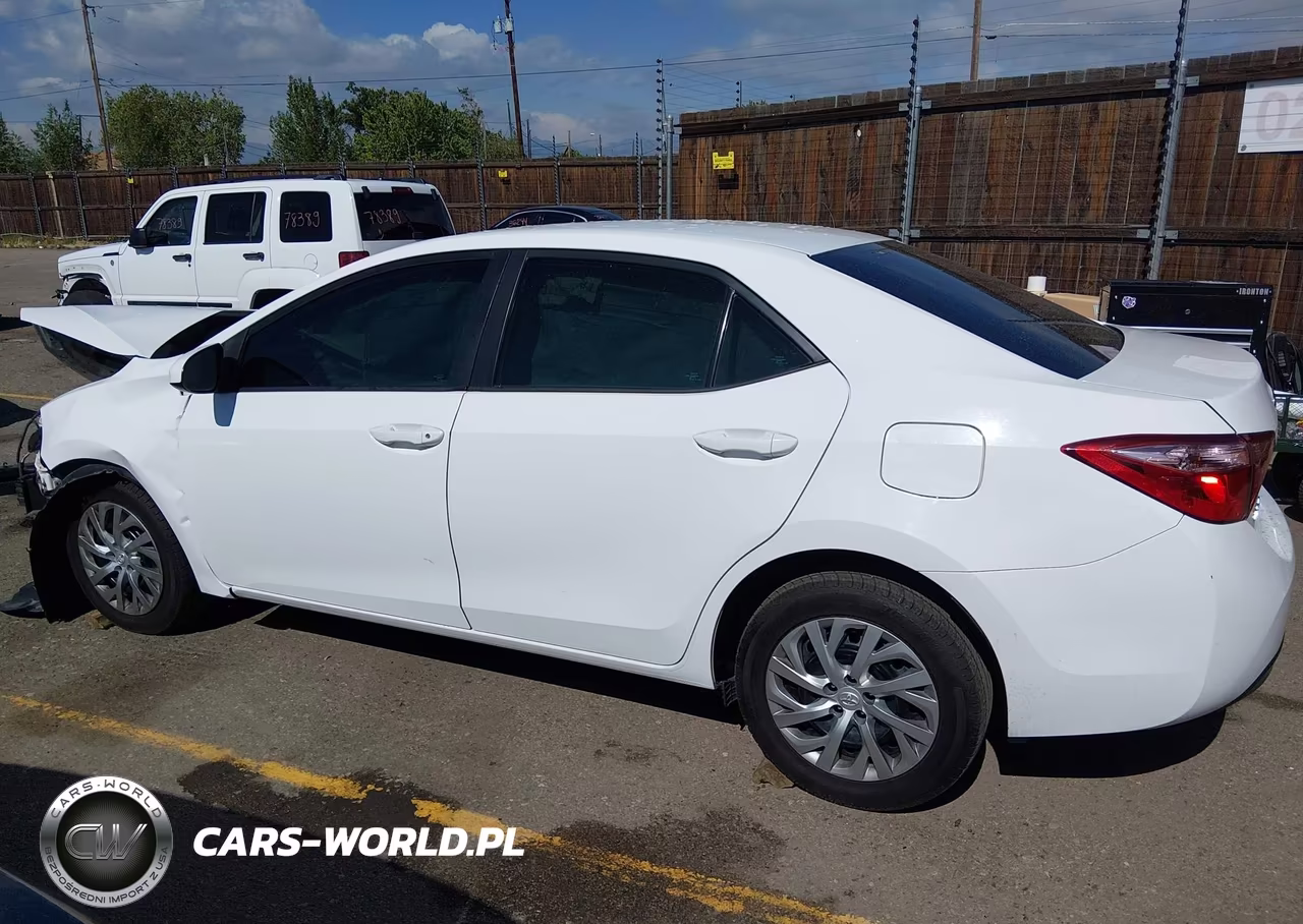 2019 Toyota Corolla Le VIN:2T1BURHE2KC235834 - 14