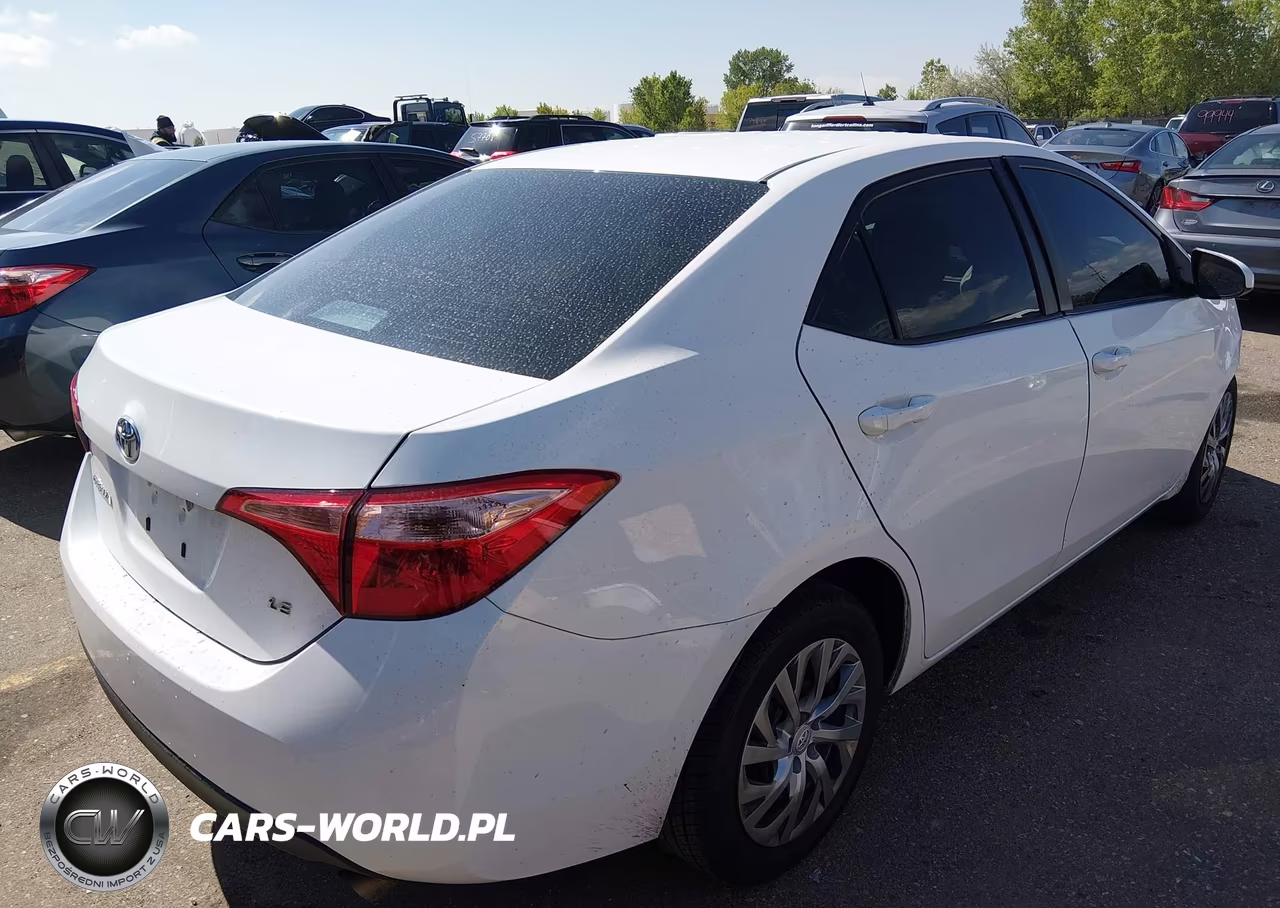 2019 Toyota Corolla Le VIN:2T1BURHE2KC235834 - 4