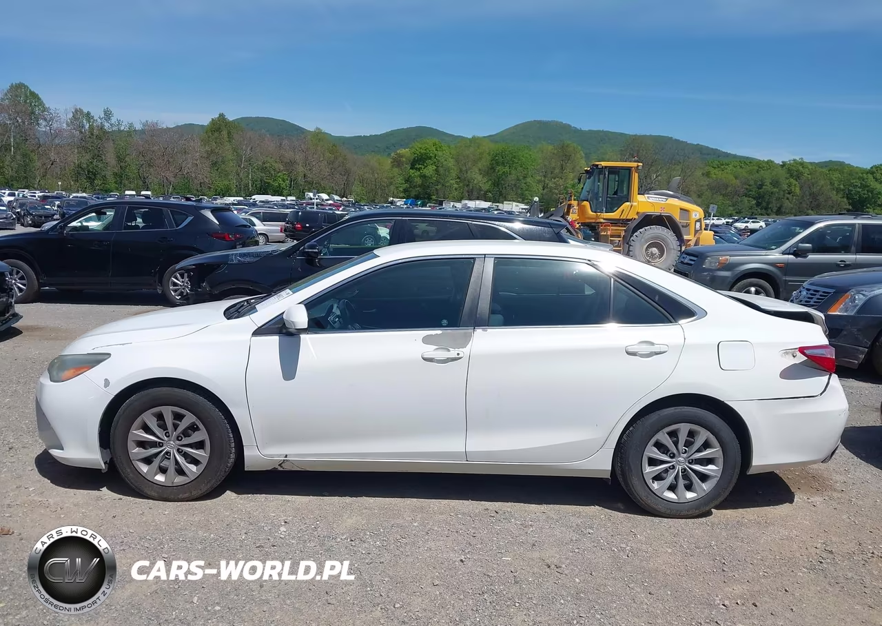 2015 Toyota Camry Le VIN:4T4BF1FK6FR488234 - 15