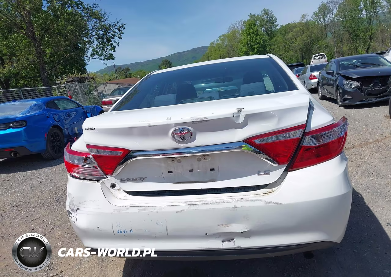 2015 Toyota Camry Le VIN:4T4BF1FK6FR488234 - 17