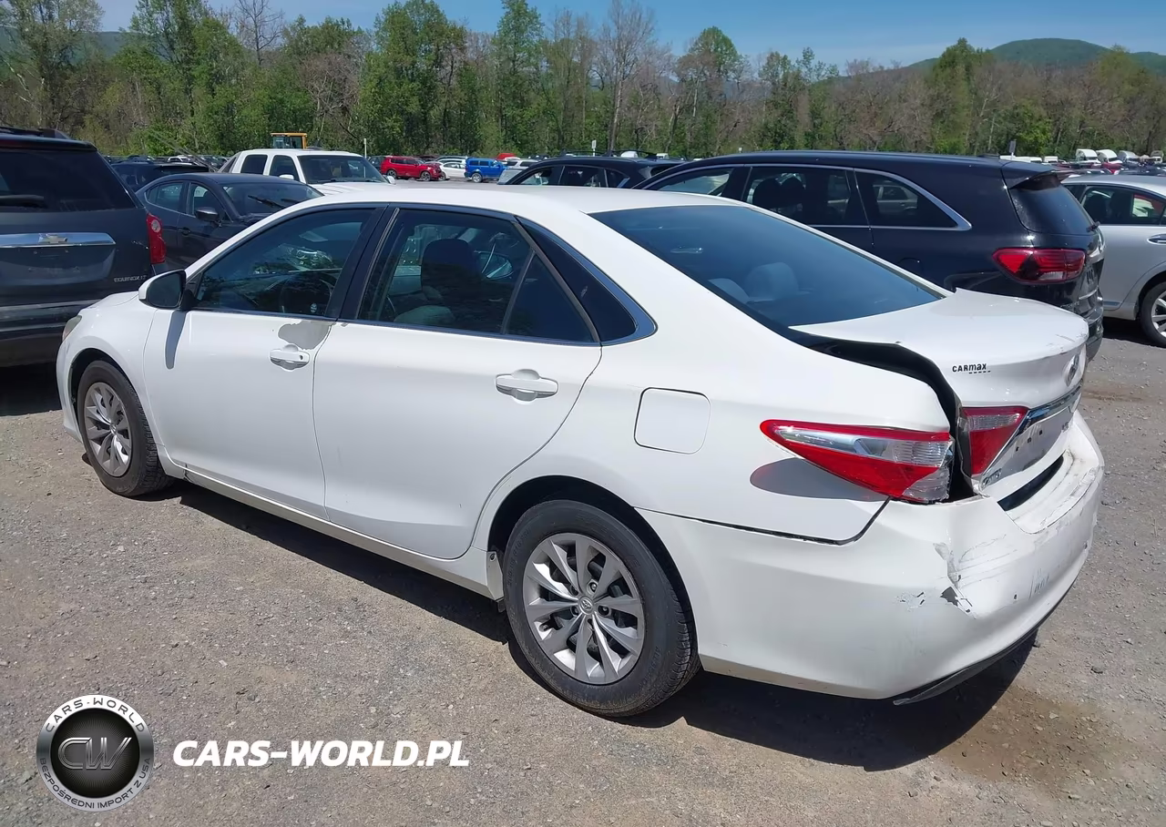 2015 Toyota Camry Le VIN:4T4BF1FK6FR488234 - 3