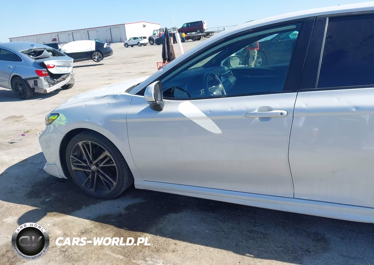 2025 Toyota Camry Xse VIN:4T1DAACK5SU049994 - 17