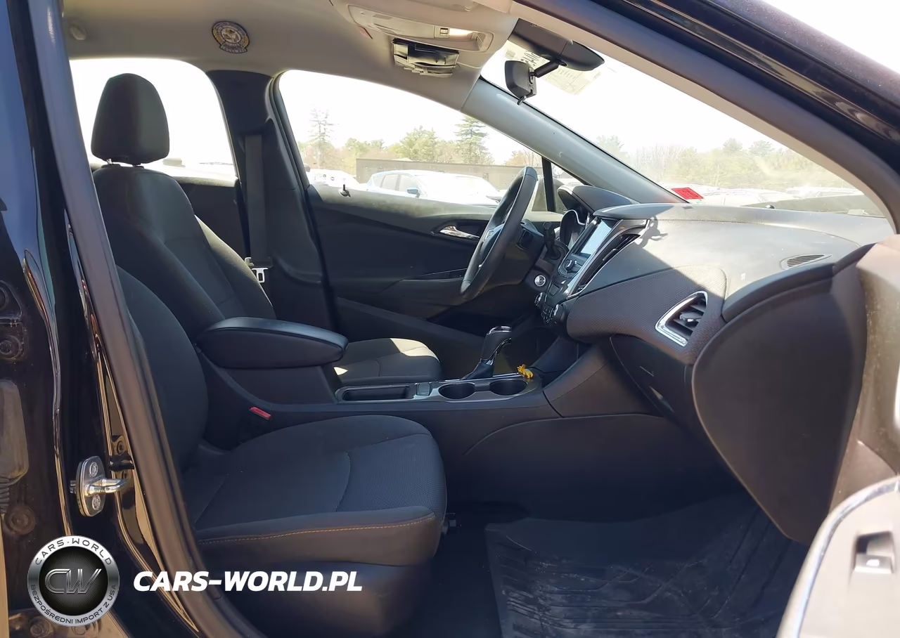 2019 Chevrolet Cruze Ls VIN:3G1BC6SM2KS527724 - 5