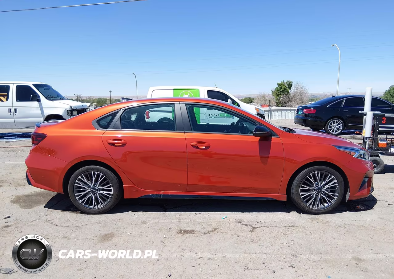 2024 Kia Forte Gt-Line VIN:3KPF54AD5RE736411 - 13