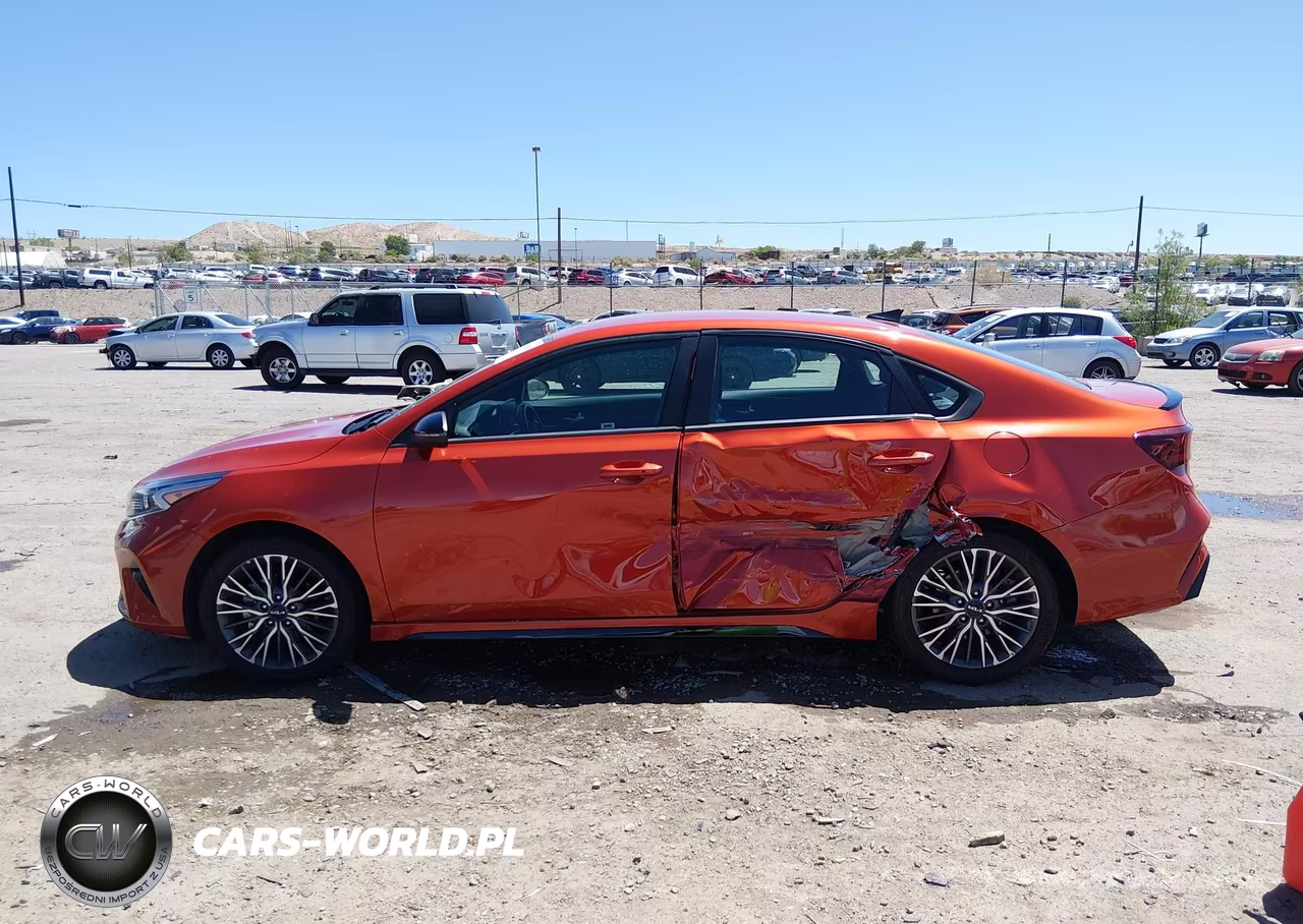 2024 Kia Forte Gt-Line VIN:3KPF54AD5RE736411 - 14