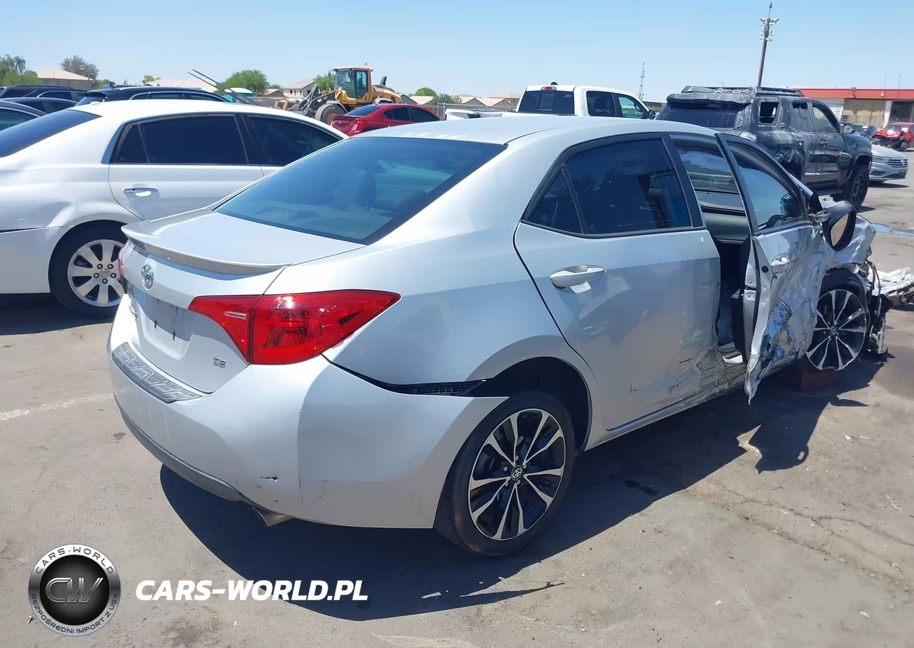 2017 Toyota Corolla Se VIN:2T1BURHEXHC829547 - 4