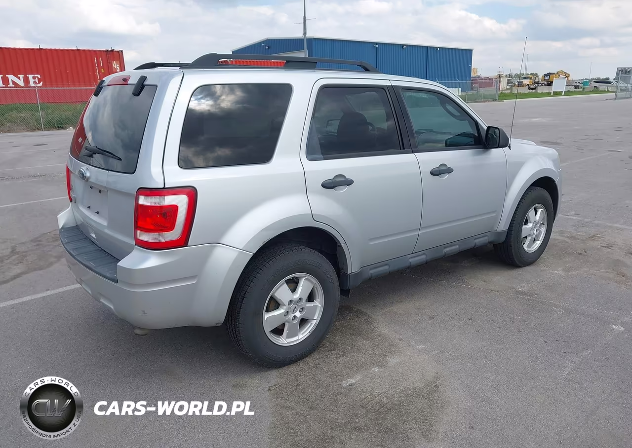 2011 Ford Escape Xlt VIN:1FMCU0D74BKB54271 - 4