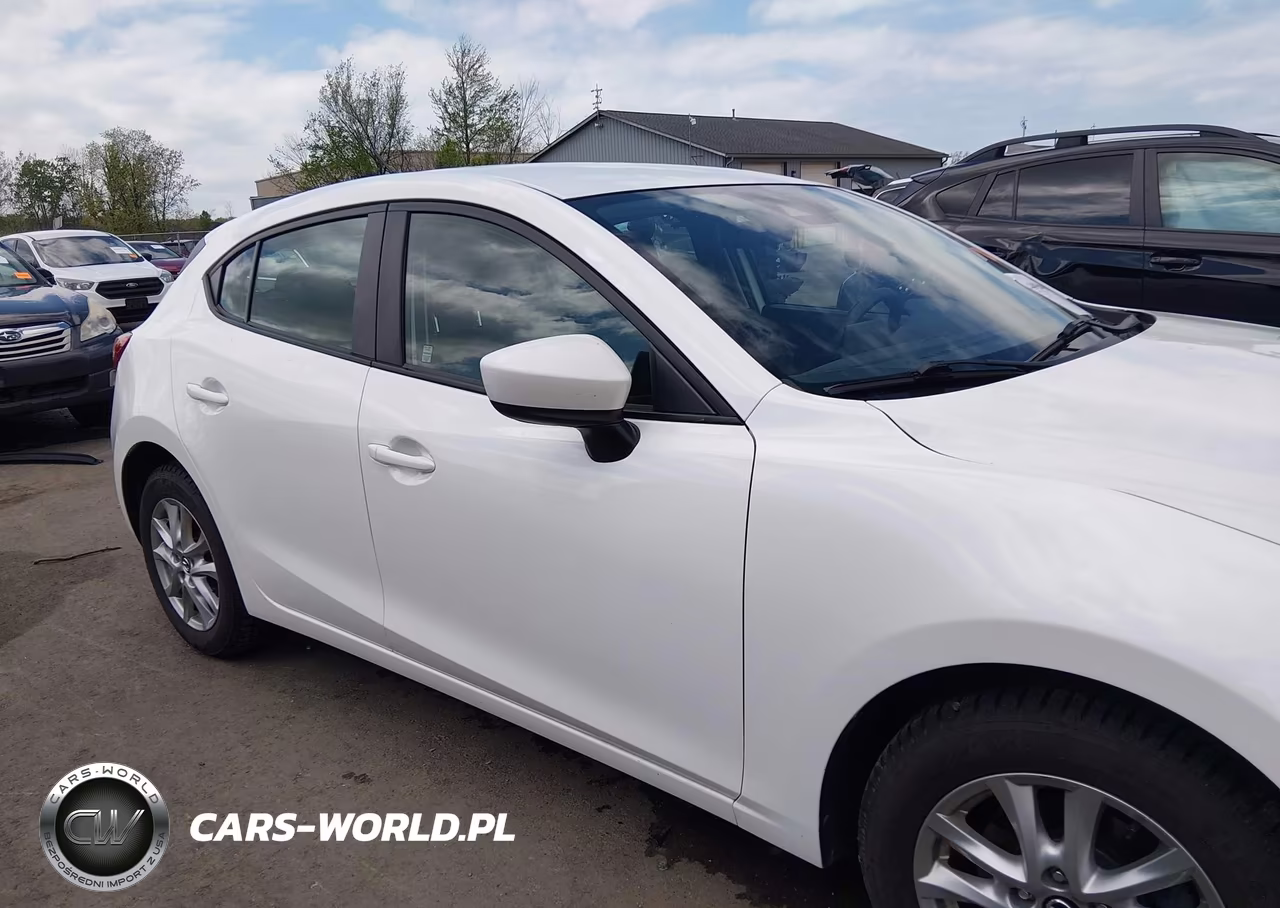 2018 Mazda Mazda3 Sport VIN:3MZBN1K70JM192798 - 13