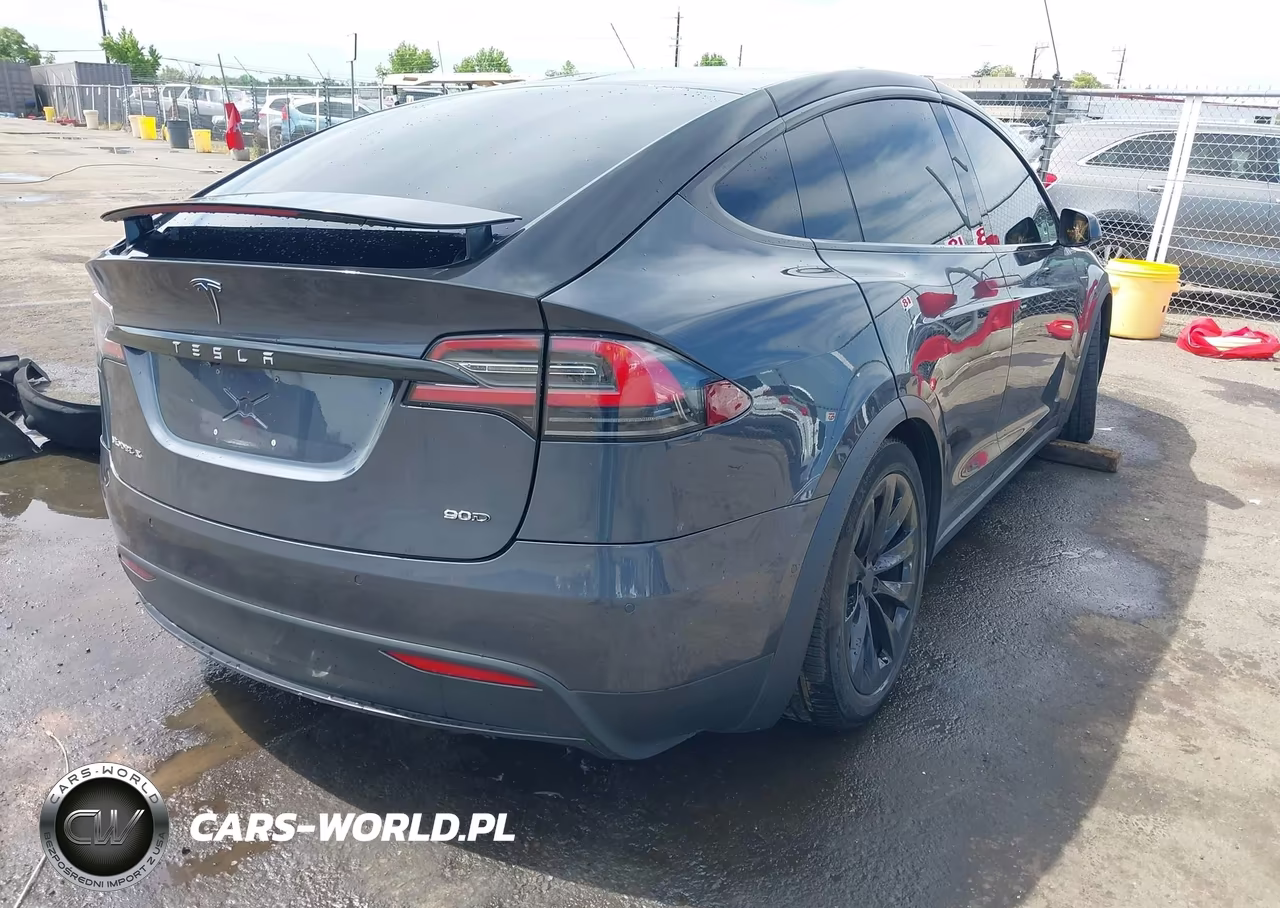2016 Tesla Model X 60D-70D-75D-90D-P100D VIN:5YJXCBE26GF015383 - 4