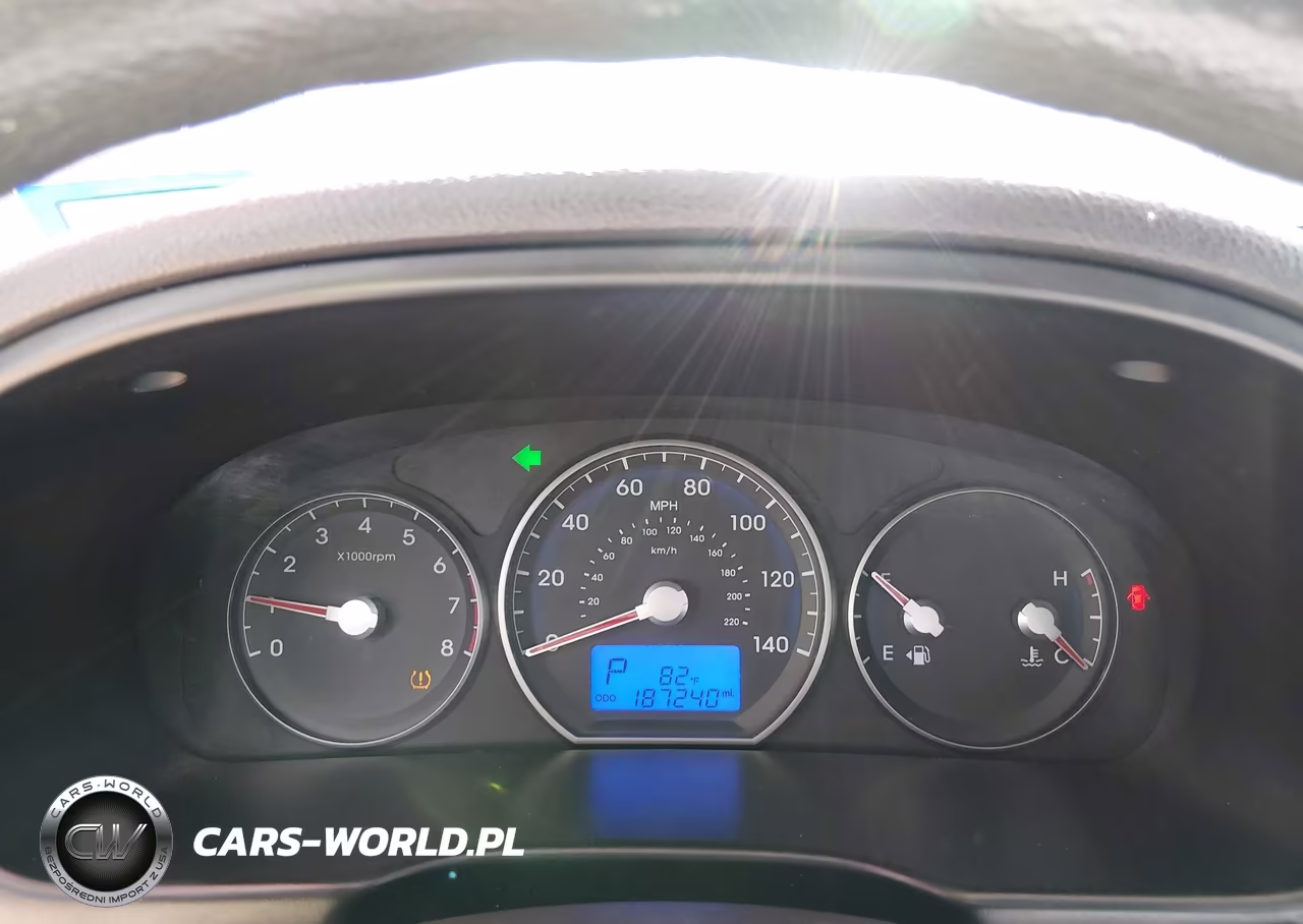 2012 Hyundai Santa Fe Gls VIN:5XYZG3AB7CG121885 - 7