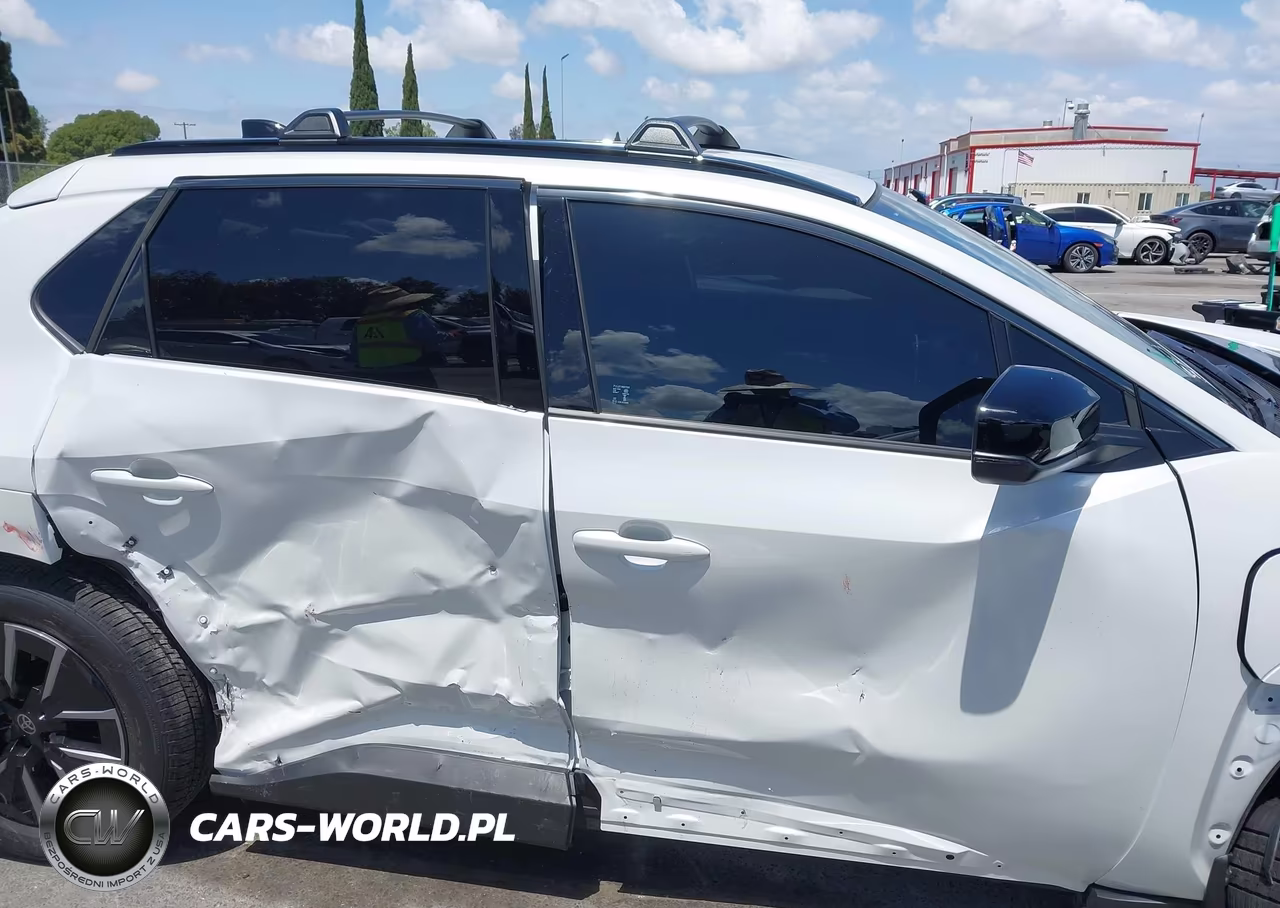 2026 Toyota Bz Xle VIN:JTMBFAEB4TA004557 - 13