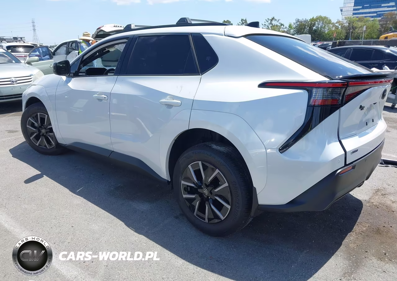 2026 Toyota Bz Xle VIN:JTMBFAEB4TA004557 - 3