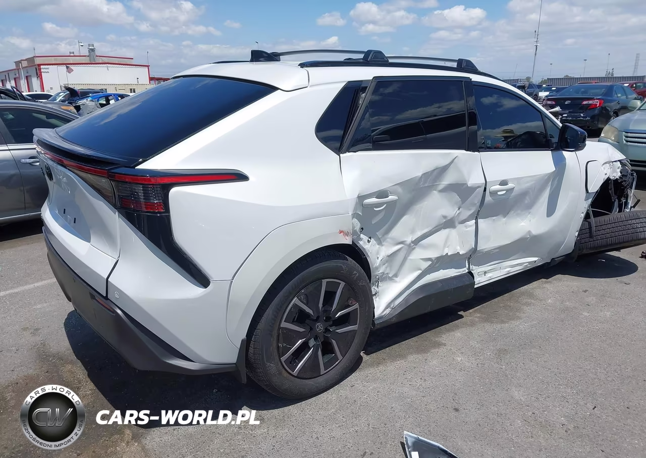 2026 Toyota Bz Xle VIN:JTMBFAEB4TA004557 - 4