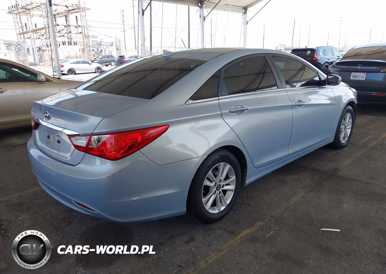 2013 Hyundai Sonata Gls VIN:5NPEB4AC0DH715157 - 4